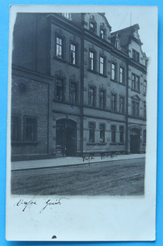 AK Hof an der Saale Bayern / 1910 / Foto Karte / Strassenansicht / Hausansicht / Architektur